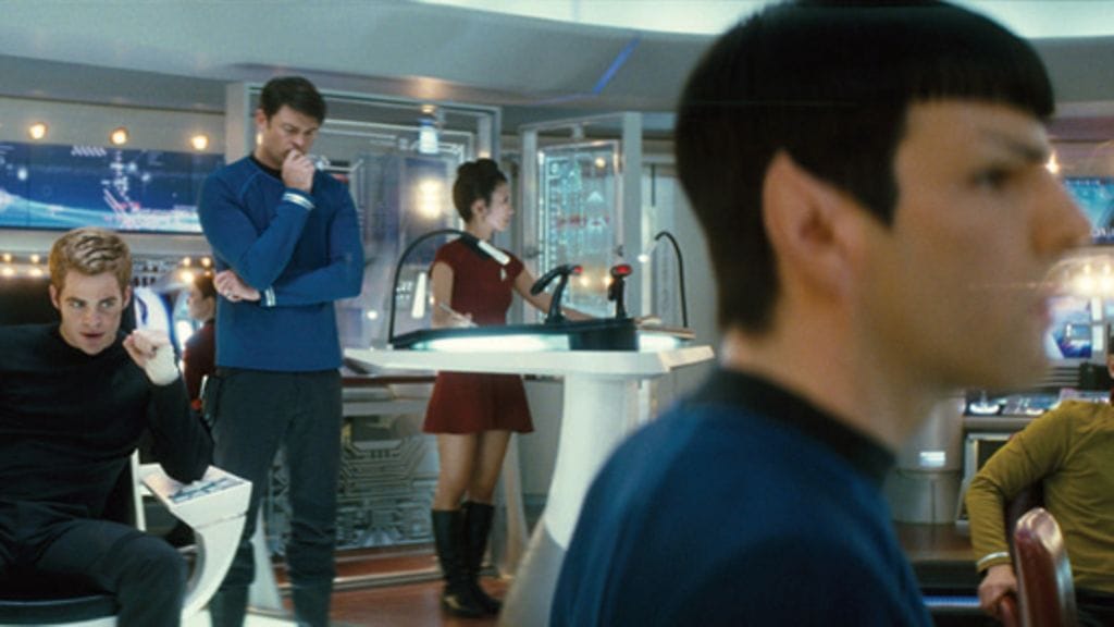 Chris Pine, Karl Urban ja Zachary Quinto J.J. Abramsin ohjaamassa ensimmäisessä uuden sukupolven Star Trek -elokuvassa.