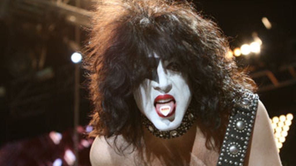 Paul Stanley näytti kieltä (Kuva: Tomi Natri)