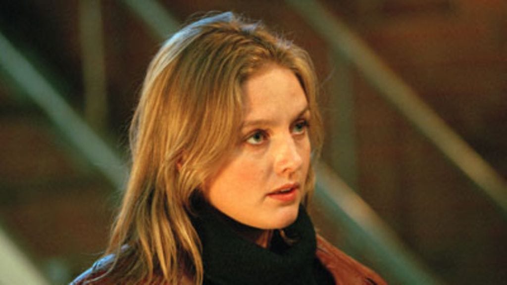 Johanna Sällström Wallander-elokuvassa Veljekset.