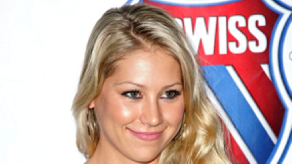 Anna herätti ihmetystä asuvalinnallaan. (Kuva: Neilson Barnard/Getty Images)