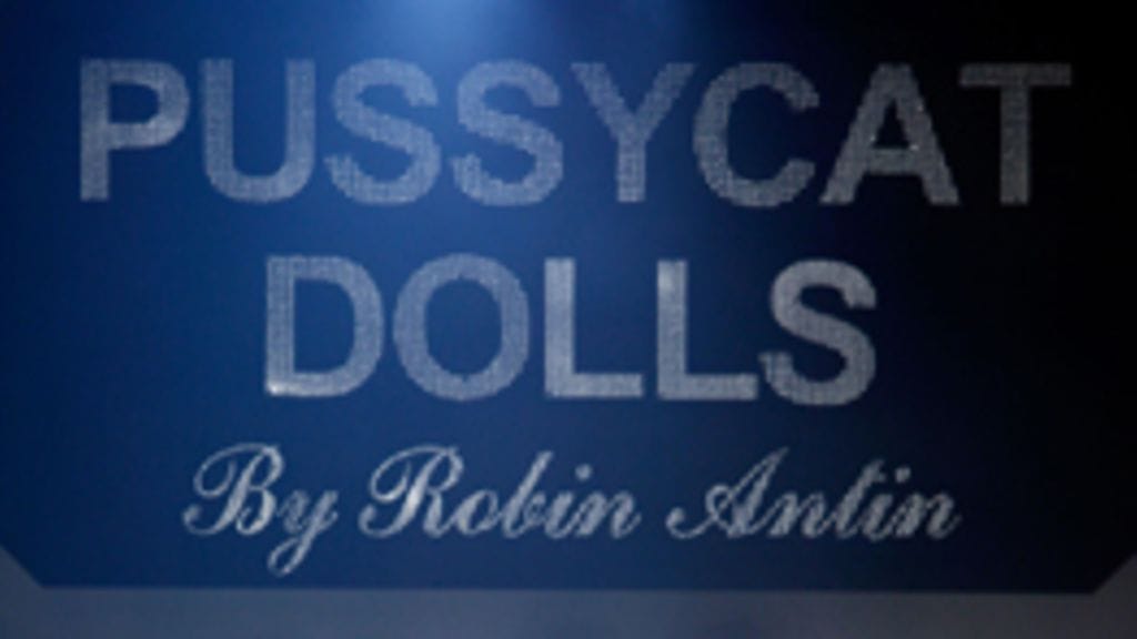 Pussycat Dollsien alusvaatteet. (Kuva: Vince Bucci/Getty Images for Maui and Sons)