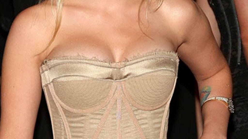 Scarlett Johansson järkytti - tatuointi onkin aito! (Kuva: Stephen Lovekin/Getty Images)