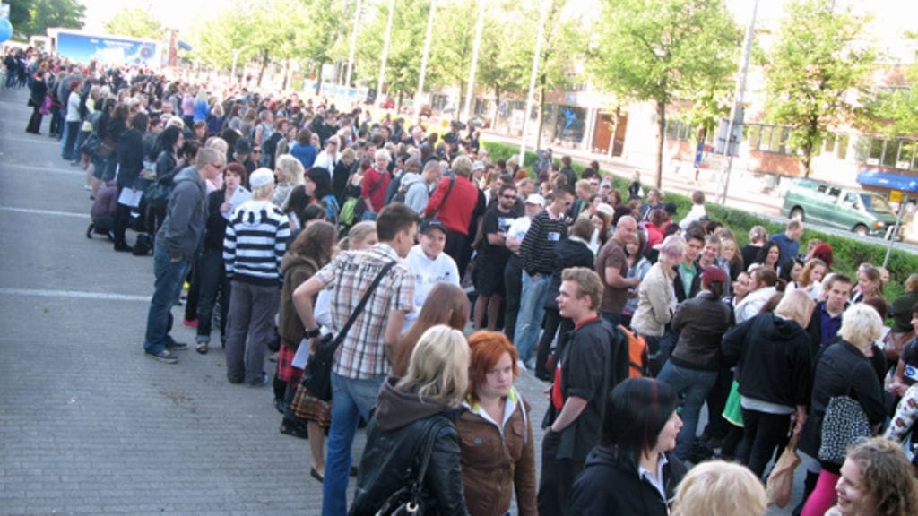 Idolsin koelauluihin jonotettiin lauantaina Tampere-talolla. (MTV Oy)