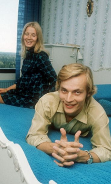 Tuire ja Timo T.A. Mikkoen kuvattuina vuonan 1971. (Lehtikuva)