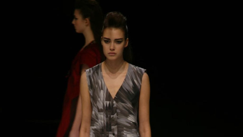 Mia Frilander Issey Miyaken mallina (Kuva: Wire Images/All Over Press)