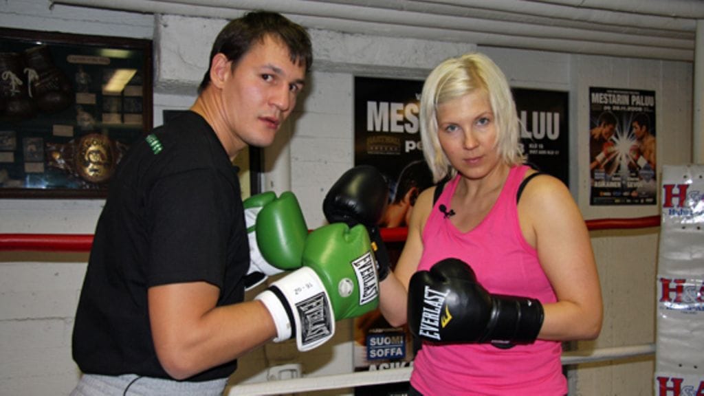 Vappu Pimiä Amin Asikaisen opissa Elixir-ohjelmassa (MTV3)