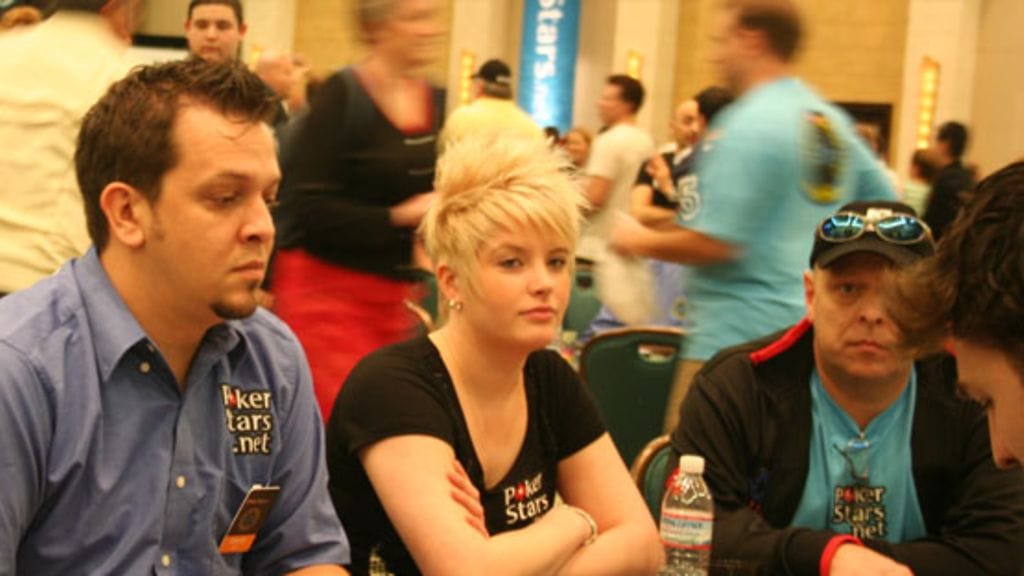 BB-Anniina Mustajärvi pokeriturnauksessa. (Kuva: Jim Baas/PokerStars)