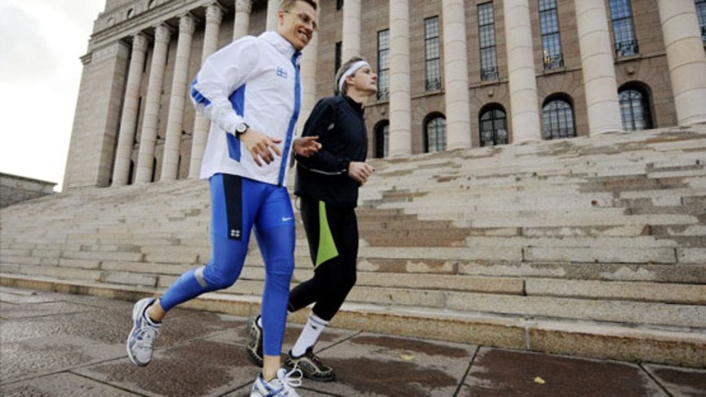 42-vuotias ulkoministeri Alexander Stubb on loistavassa kunnossa. (kuva: Antti Aimo-Koivisto/Lehtikuva)