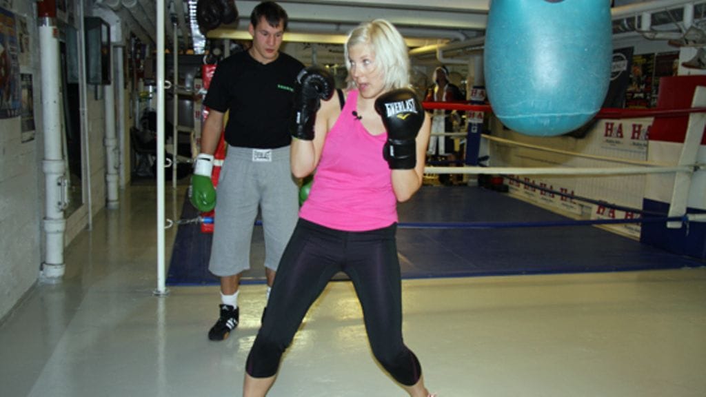 Vappu Pimiä Amin Asikaisen opissa Elixir-ohjelmassa (MTV3)