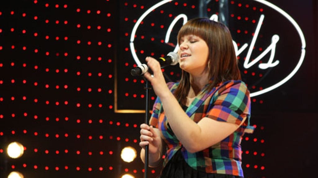 Jaana Leiniäinen Idolsin toisessa finaalissa. (Kuva: MTV3)