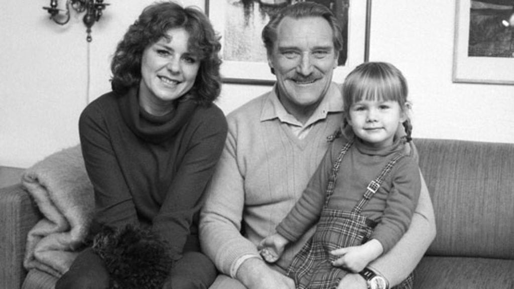 Pirkko Mannola ja Åke ja Heidi Lindman (Kuva: Ari Ojala/Lehtikuva)