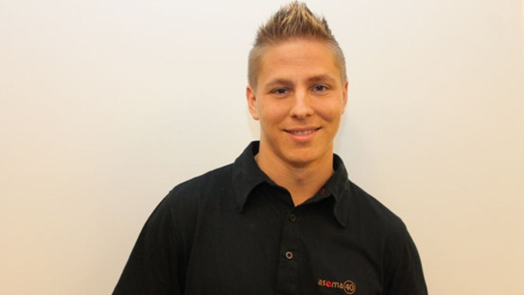 Markus Pöyhönen on oppinut kauneusalaa. (Kuva: Jessica Räisänen / MTV Oy)