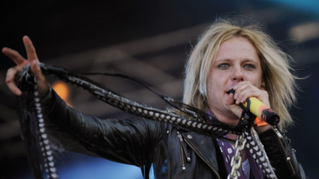 Negativen laulaja Jonne Aaron on innoissaan yhtyeen paluusta.