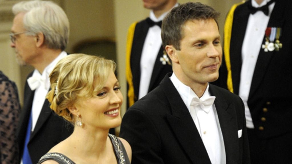 Virpi ja Jari Sarasvuo Linnan juhlissa.