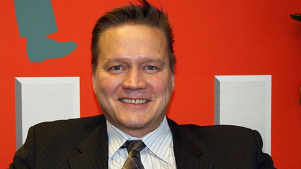 Diili-Jukka kehuu laulutaitojaan. (Kuva: MTV Oy)