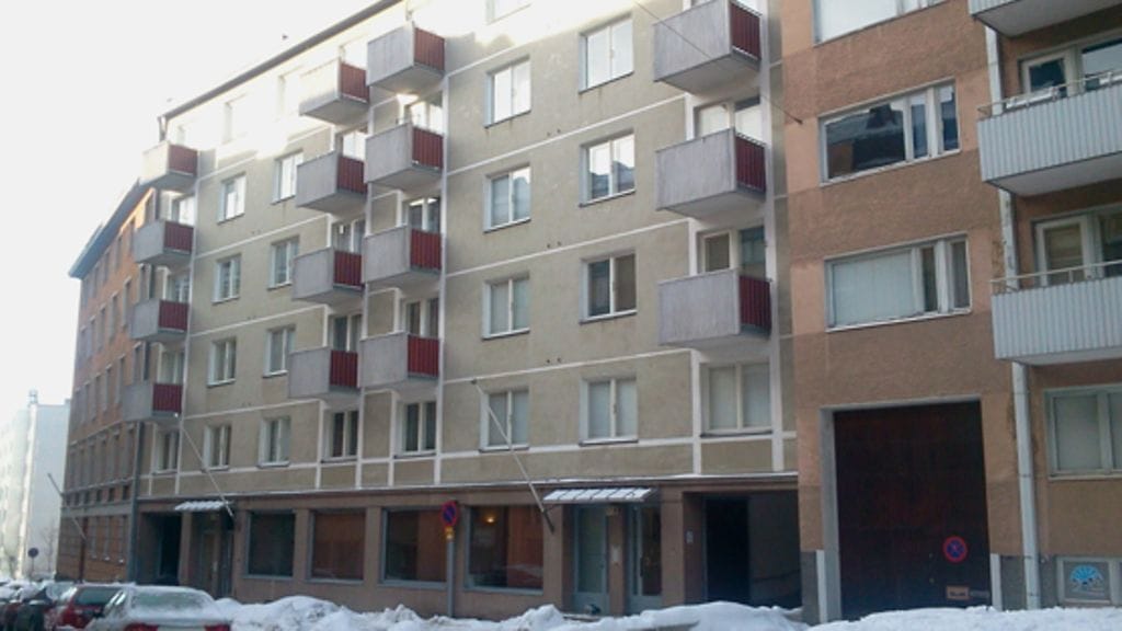 Matti Nykänen muutti kihlattunsa Susanna Ruotsalaisen luokse Helsinkiin.