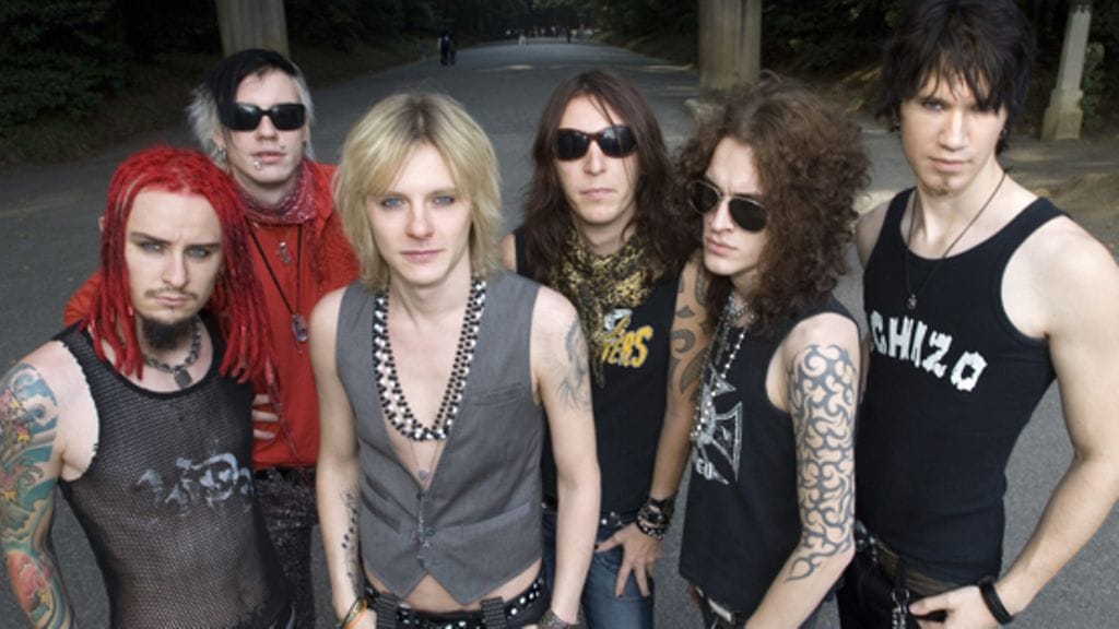 Sir Christus (toinen vasemmalta) kuvattuna vielä ollessaan Negativen riveissä.