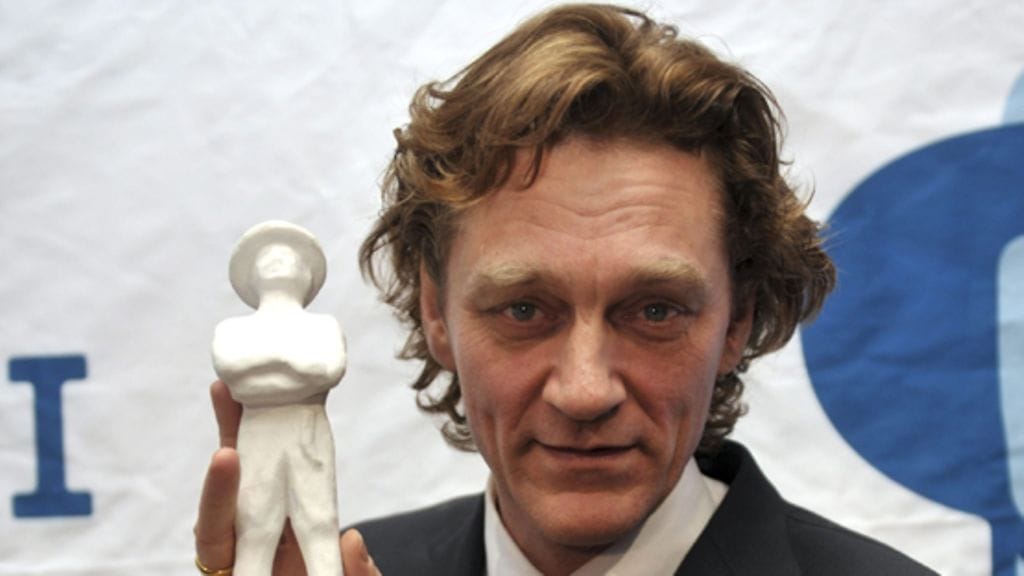 Ville Virtanen palkittiin parhaan miespääosan Jussi-palkinnolla Paha perhe -elokuvasta.