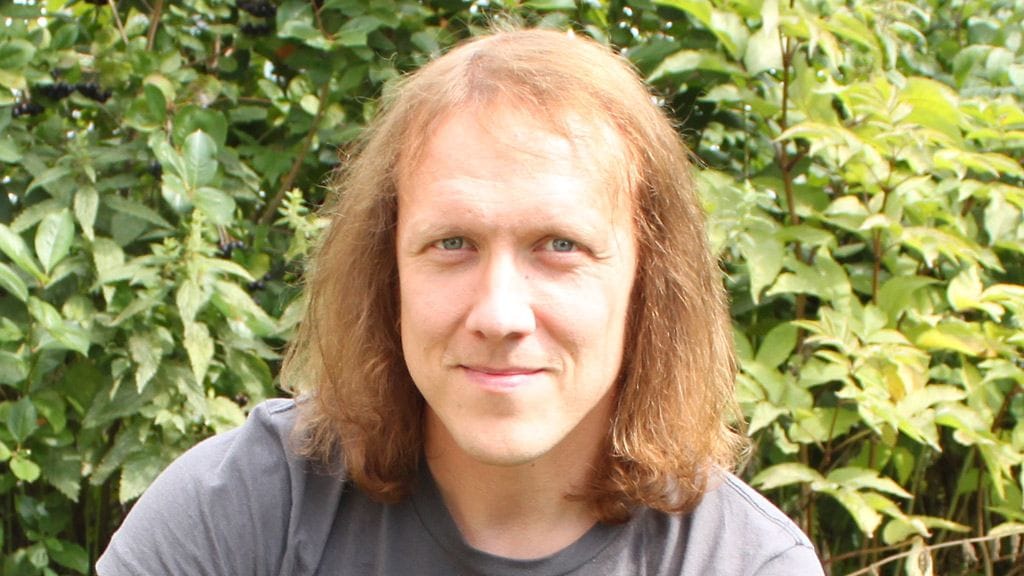 Sipe Santapukki onnellisena Pöllölaaksossa.