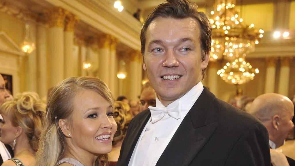 Marita Taavitsainen ja Tomi Natri Linnan juhlissa vuonna 2009.