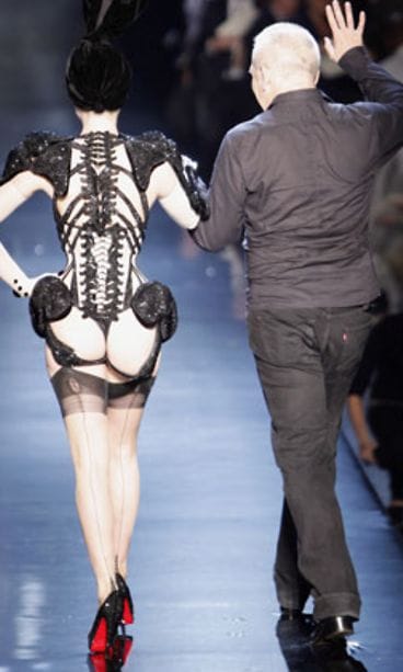 Dita Von Teese oli yksi show´n tähdistä. (Kuva: EPA)