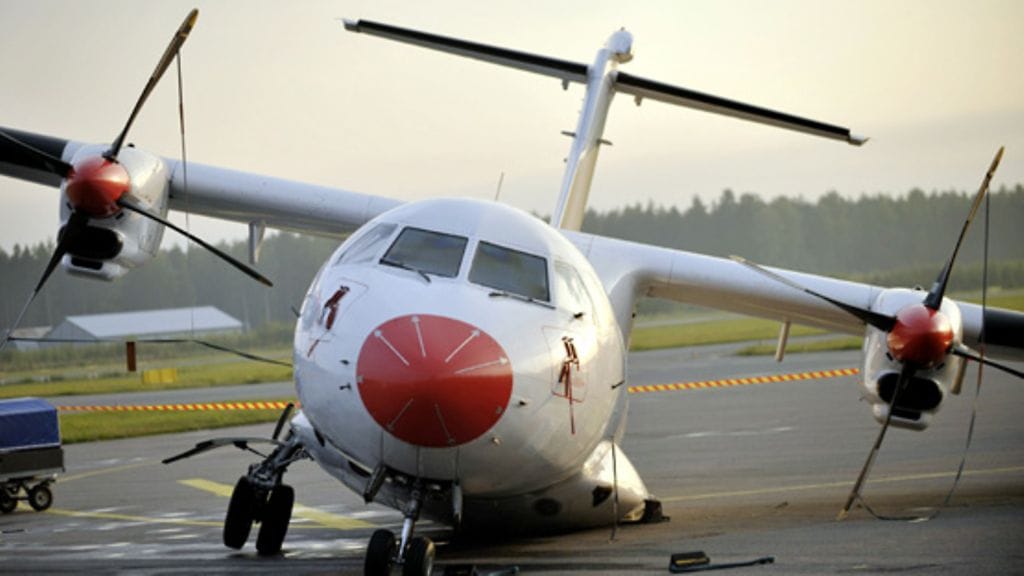 Iron Maidenin rikkoutunut lentokone. (Kuva: Lehtikuva)