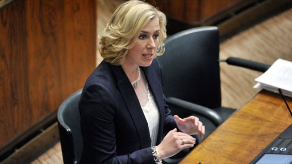 Jutta Urpilaisen uusi tyyli sai suitsutusta (Kuva: Lehtikuva)