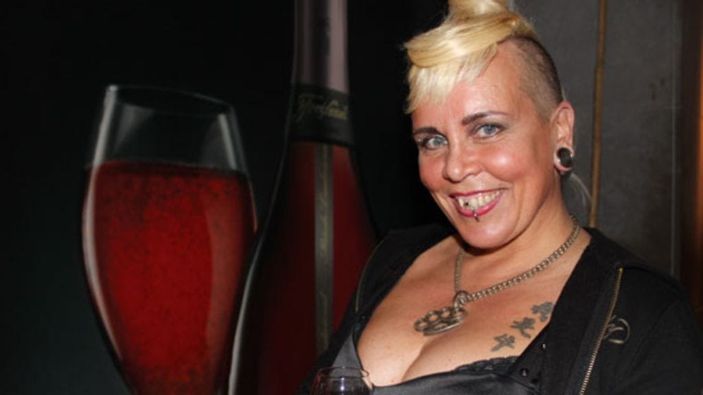 Wilma Schlizewski hakee eroa miehestään opintotukien takia. (Kuva: Hanne Kautto/MTV3)