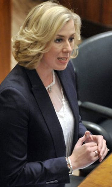 Jutta Urpilaisen uusi tyyli ihastuttaa. (Kuva: Lehtikuva)