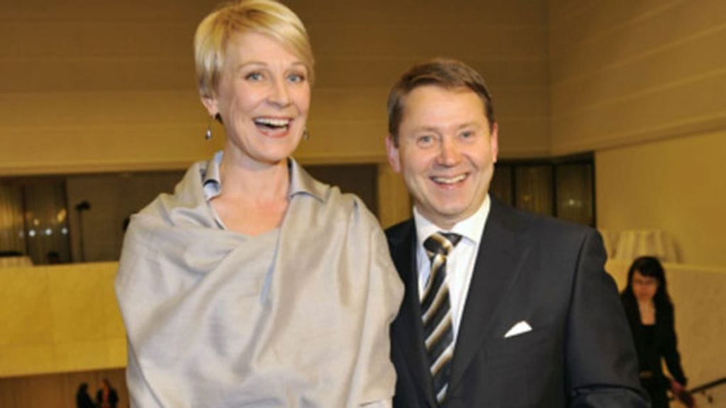 Vuosia seurustelleet Leena Harkimo ja Timo Kousa eivät ole muuttaneet avoliittoon. (Kuva: Lehtikuva)