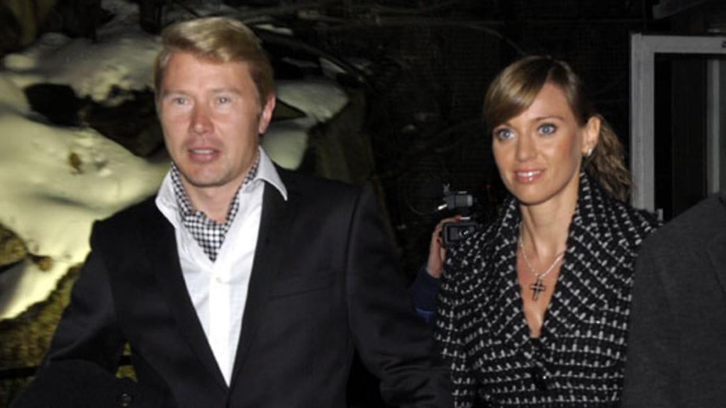 Mika Häkkinen ja Marketa Kromatovan perhe kasvaa loppuvuodesta. (Kuva: Kimmo Mäntylä/Lehtikuva)