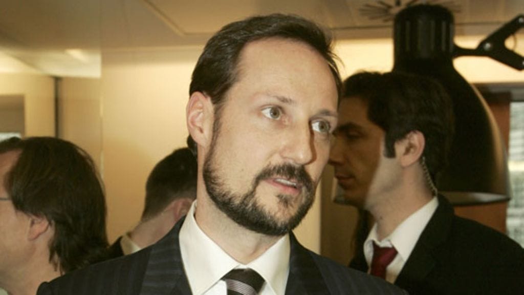 Norjan kruununprinssi Haakon oli mukana pelastamassa viittä merihätään joutunutta nuorta. (Kuva: Getty/All Over Press)