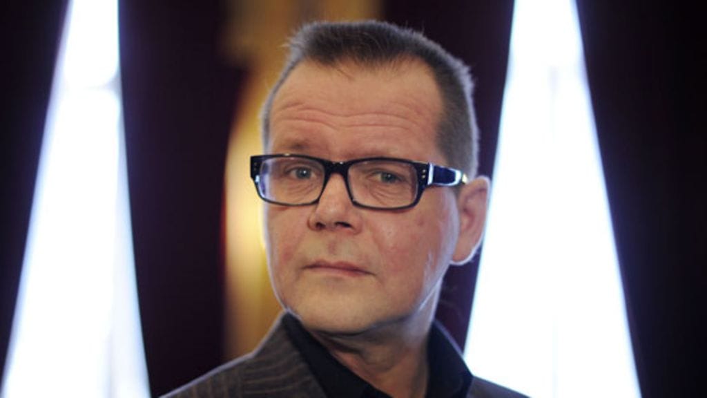 Kari Hotakainen sai Ruebergin kirjallisuuspalkinnon vuonna 2010. (Kuva: Antti Aimo-Koivisto/Lehtikuva)