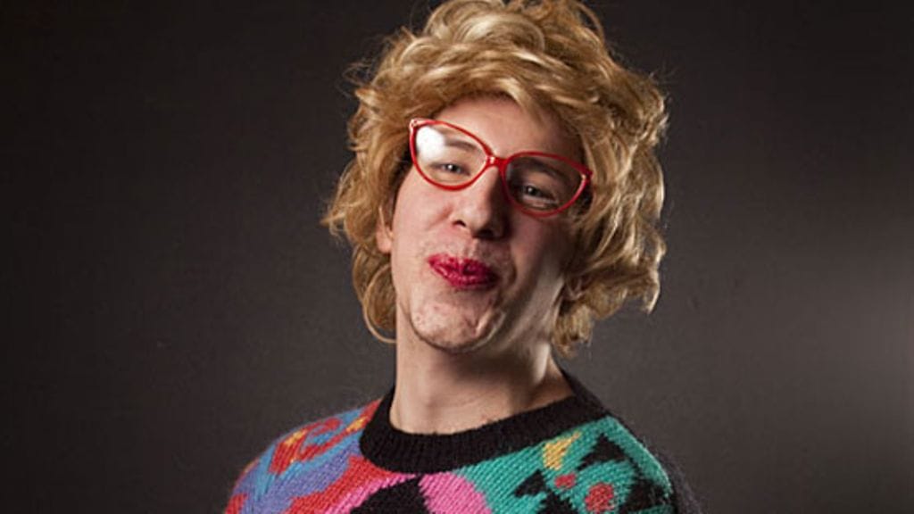 Marja Tyrni suosittelee tortun kostutukseen munaa. (Kuva: MTV3)