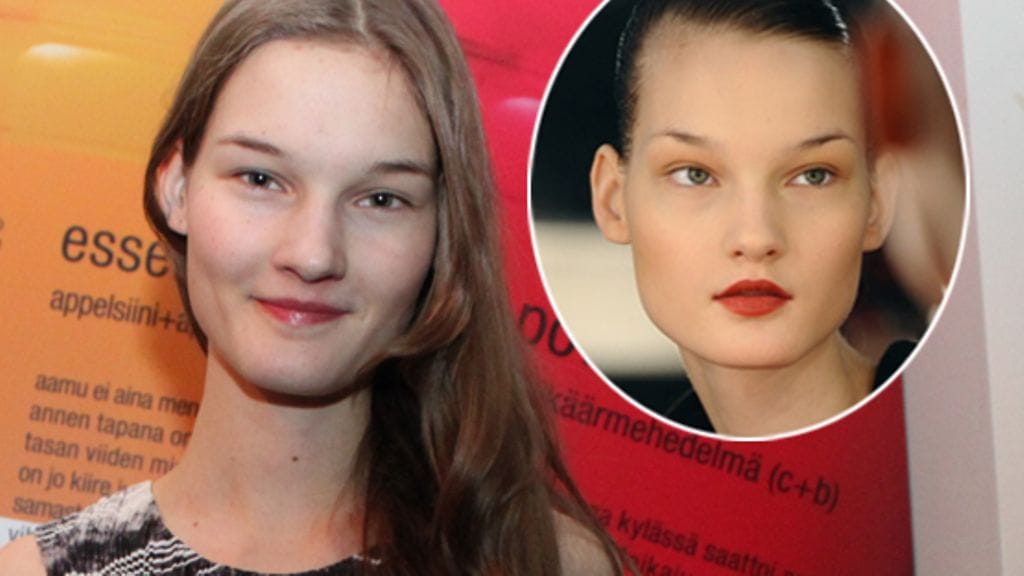 Kirsi Pyrhönen on siviilissä eri näköinen kuin upeissa mallikuvissa.