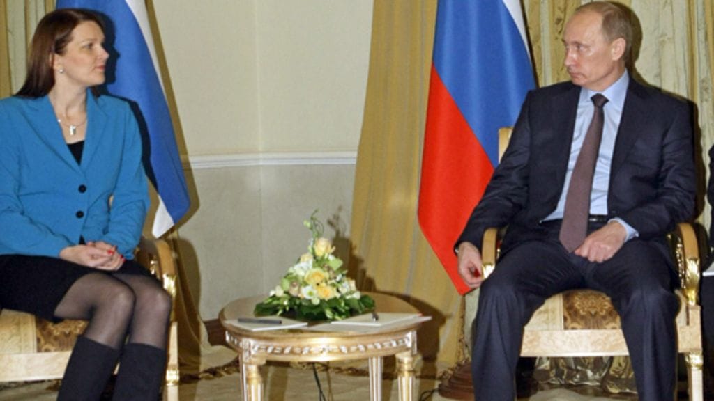 Mari Kiviniemi ja Vladimir Putin tapasivat Pietarissa.