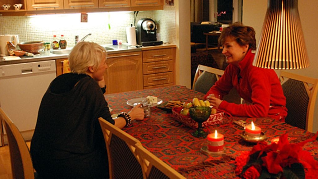 Anna Perho ja Anneli Jäätteenmäki Perho tuli taloon -ohjelmassa. (kuva: MTV3)