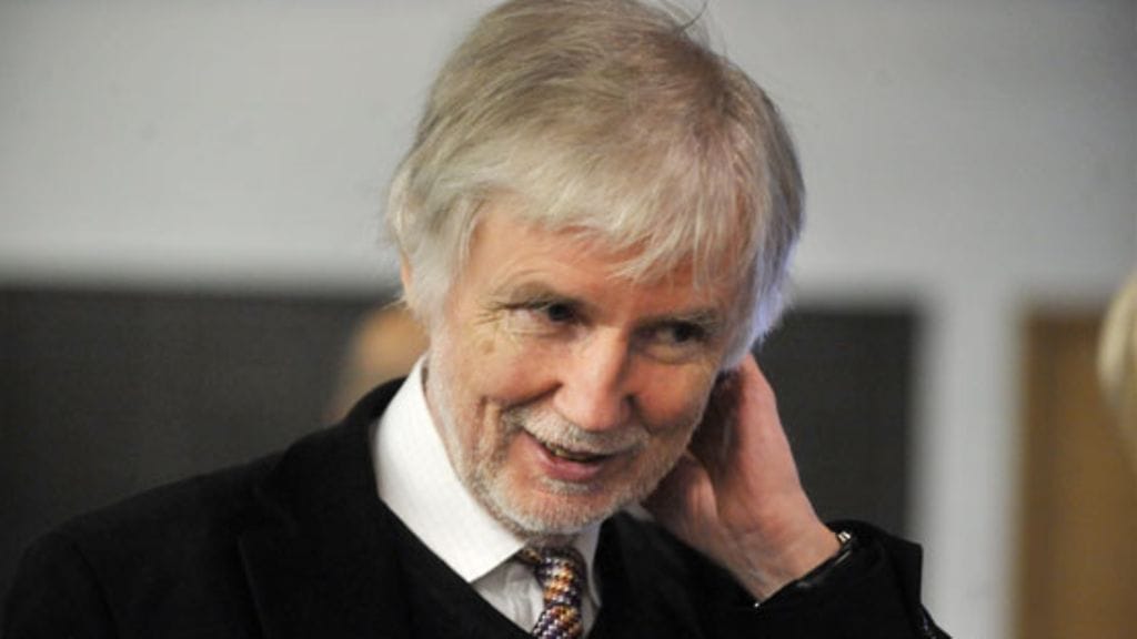 Erkki Tuomioja on harras kirjallisuuden ystävä.