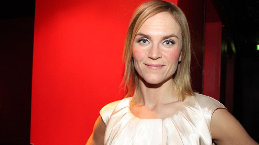 Kristiina Komulainen kommentoi kohusuudelmaansa. (Kuva: MTV3)