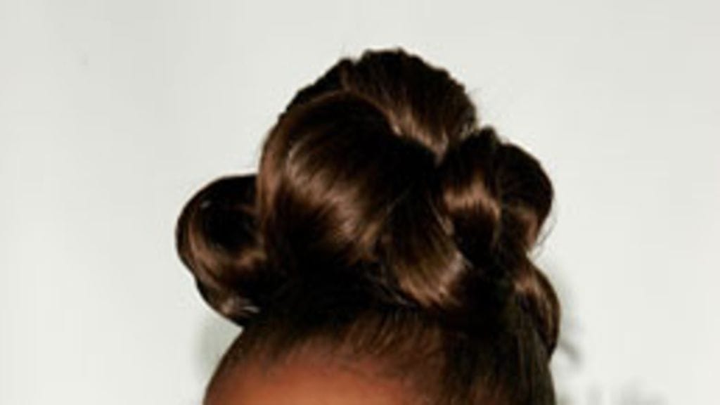 Huippumalli Tyra Banks New Yorkin muotiviikoilla. (Kuva: Peter Kramer/Getty Images)