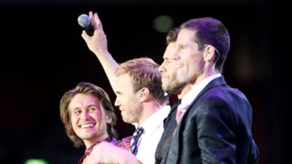Take That prinsessa Dianan muistokonsertissa. (Kuva: Dave Hogan/Getty Images)