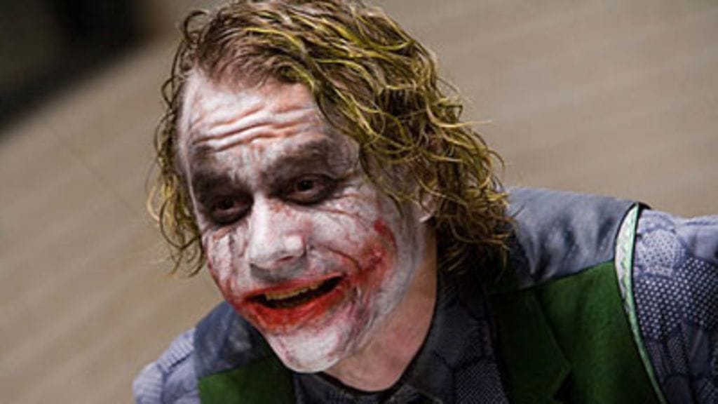 Heath Ledger näyttelee JOkeria. (Kuva: Warner Bros.)