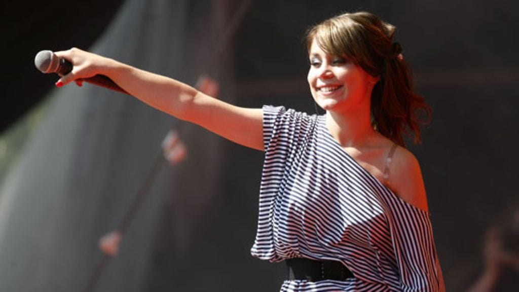 Anna Abreu Radio Novan kesäkonsertissa. (kuva: Heikki Saukkomaa/Lehtikuva)