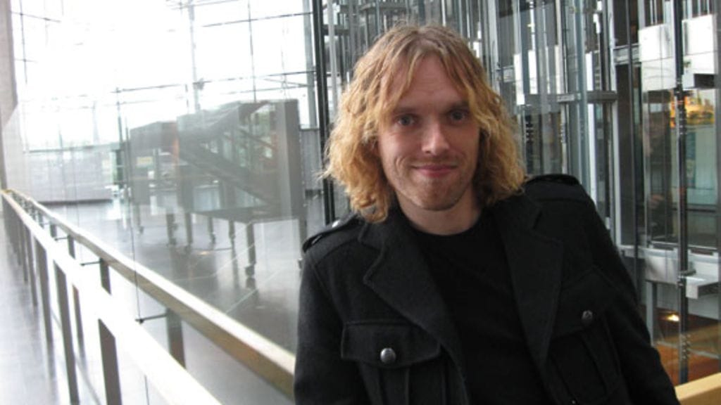 Anssi Kela on nyt myös esikoiskirjailija