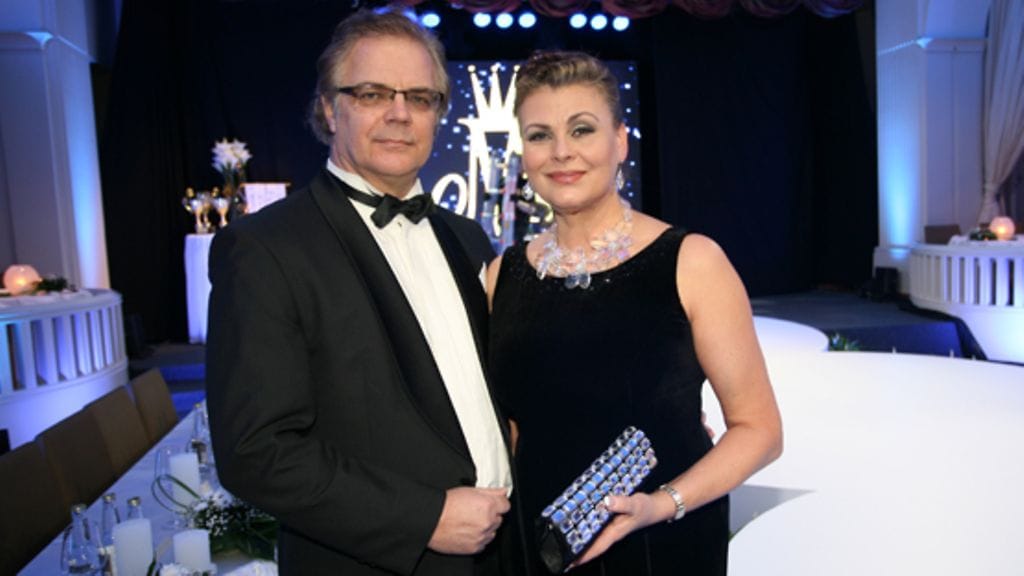 Anne Pohtamo aviomiehensä kanssa Miss Suomi 2011 -finaalissa 5.3.2011.
