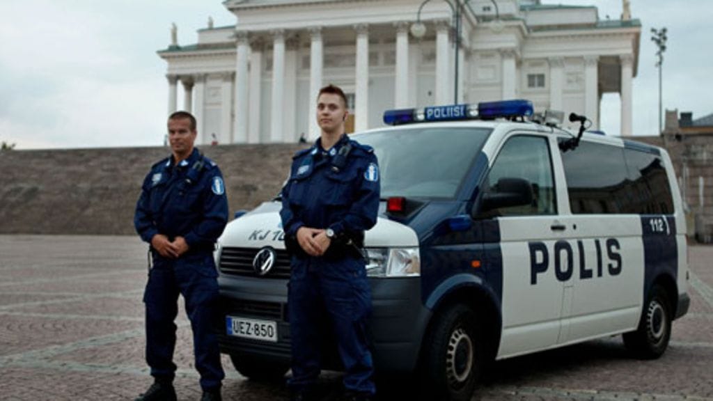 Lainvalvojat. Kuva: MTV3 MAX.