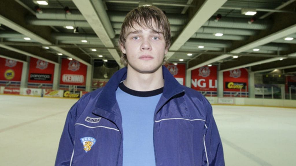 Jääkiekkoilija Eetu Pöysti on Miss Suomi Essi Pöystin veli. Kuva: Lehtikuva.
