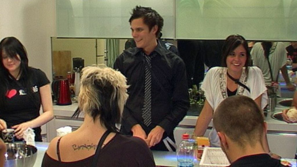 Andreas alkoi keittämään kiljua.