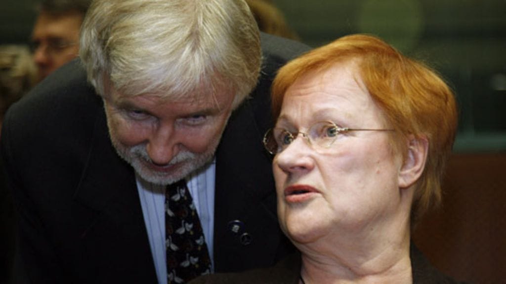 Presidentti Tarja Halonen ja Erkki Tuomioja (Kuva: Lehtikuva)