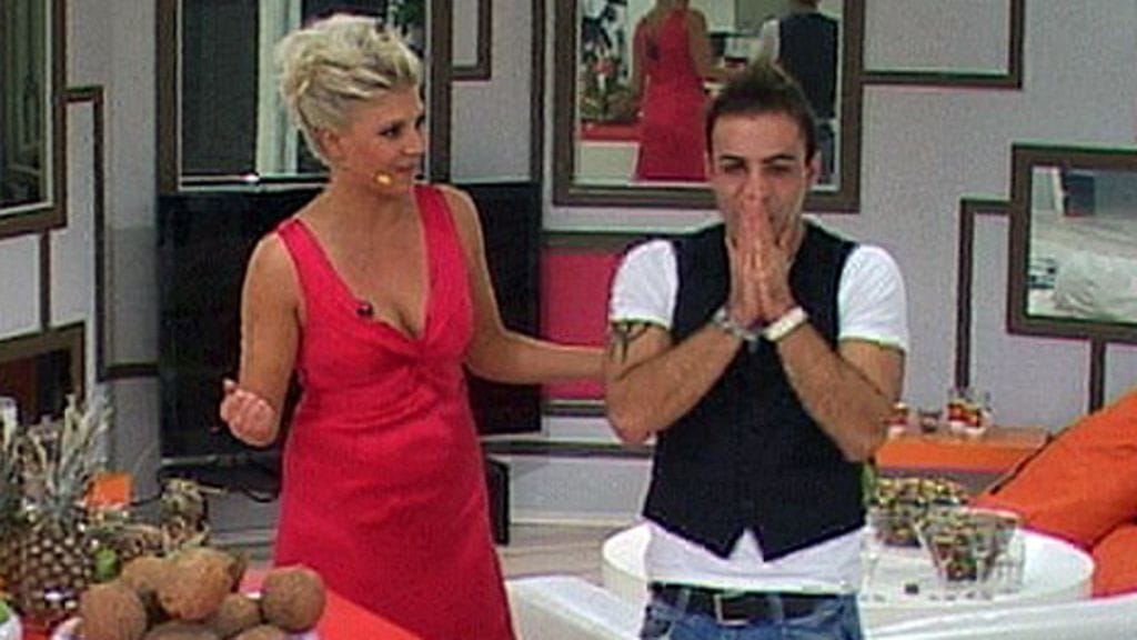 Vappu Pimiä haki Ason talosta voiton ratkettua (Sub)